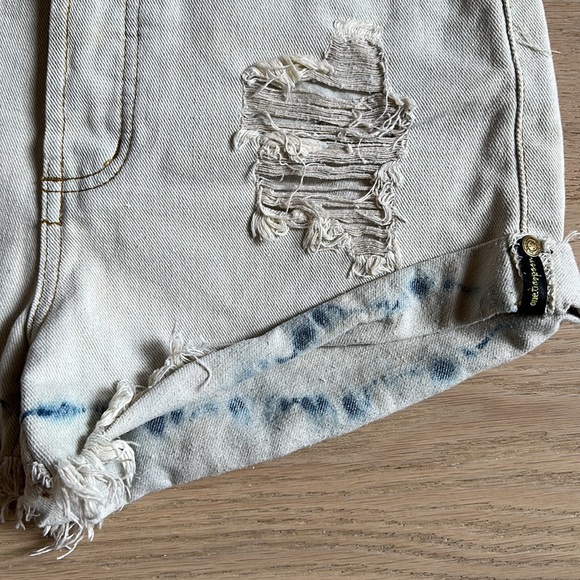 One Teaspoon denim shorts - Picture 3 of 9